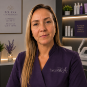 Sandra Milena Soto, Gerente y esteticista